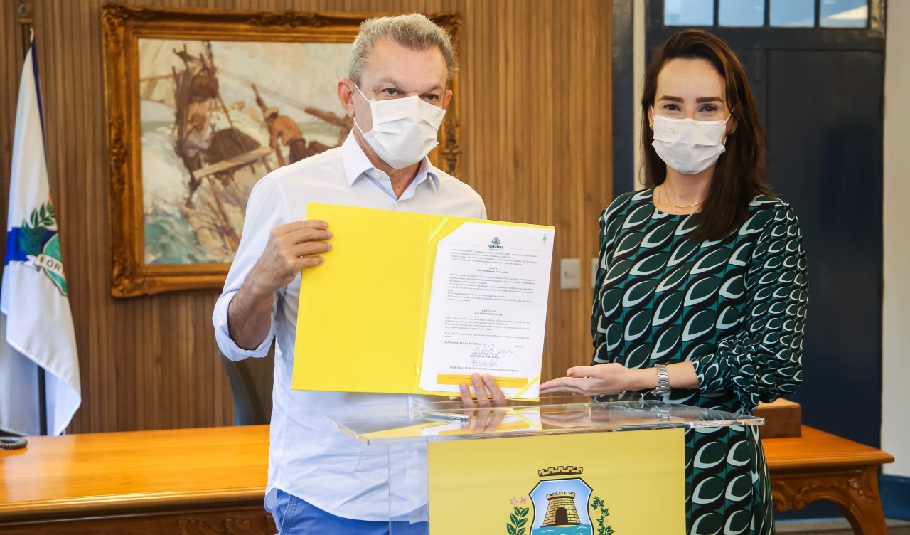 sarto e luciana lobo posam para a foto